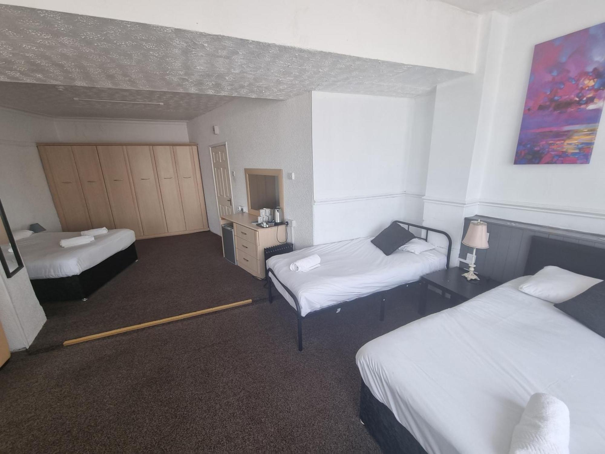 Henson Hotel Pleasure Beach Blackpool Szoba fotó